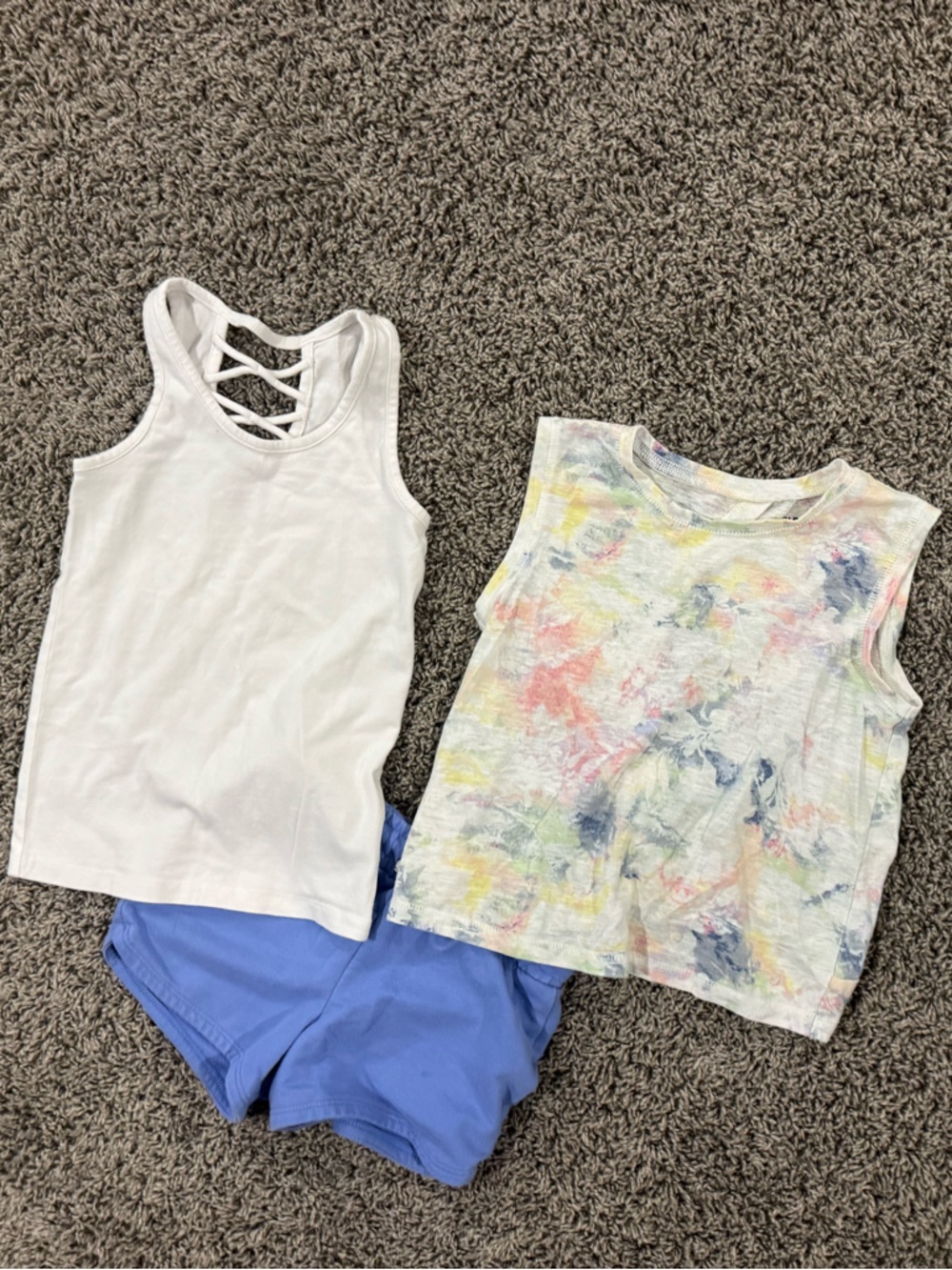 Girls size 6 Summertime Bundle of tanks and shorts
